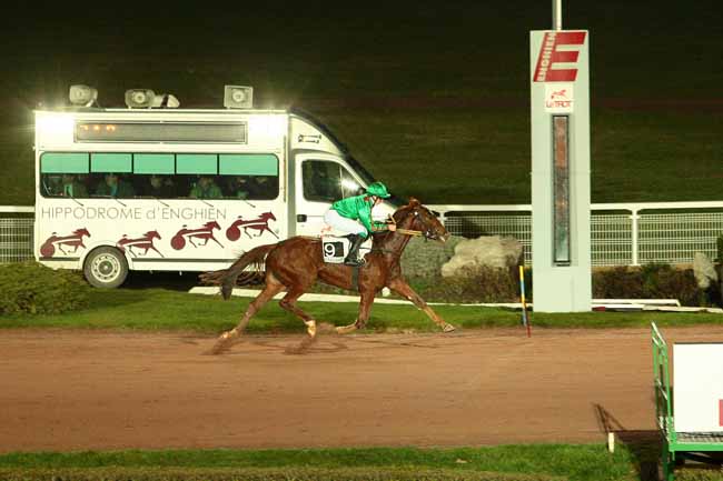 Photo d'arrivée de la course pmu PRIX DE DRAGUIGNAN à ENGHIEN le Mercredi 24 février 2016