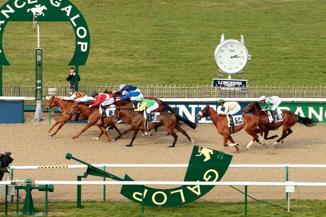 Photo d'arrivée de la course pmu PRIX DE SAINT-MARTIN DU TERTRE à CHANTILLY le Vendredi 26 février 2016