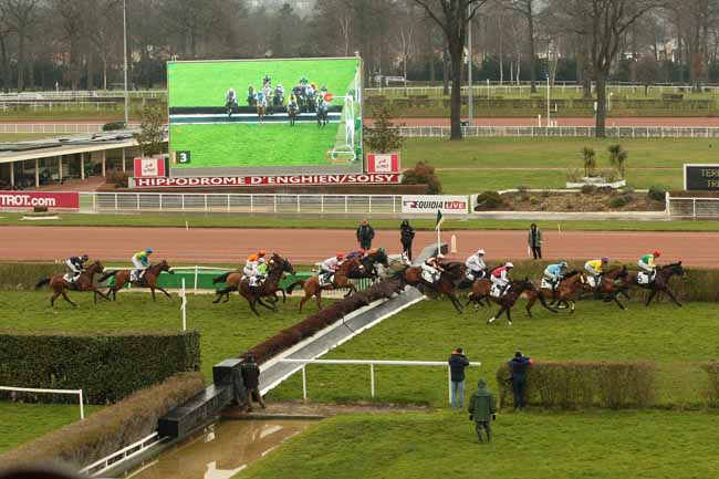 Photo d'arrivée de la course pmu PRIX BEUGNOT à ENGHIEN le Mardi 1 mars 2016