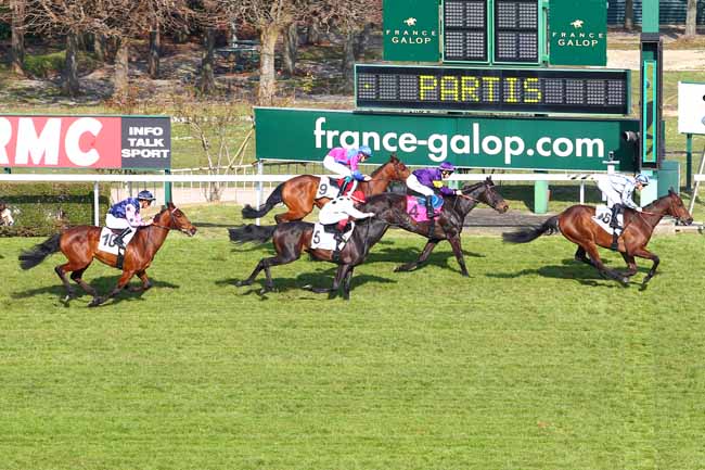 Photo d'arrivée de la course pmu PRIX DU PAYS BASQUE à SAINT-CLOUD le Samedi 12 mars 2016