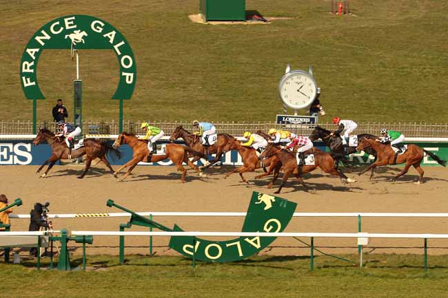 Photo d'arrivée de la course pmu PRIX DU BAT L'EAU à CHANTILLY le Mardi 15 mars 2016