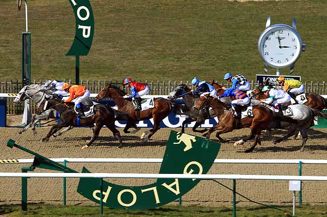 Photo d'arrivée de la course pmu PRIX ESSO à CHANTILLY le Jeudi 17 mars 2016