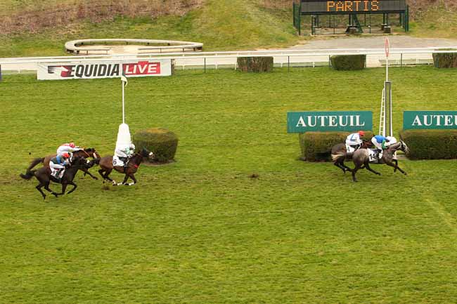 Photo d'arrivée de la course pmu PRIX JEAN-CLAUDE EVAIN à AUTEUIL le Samedi 19 mars 2016