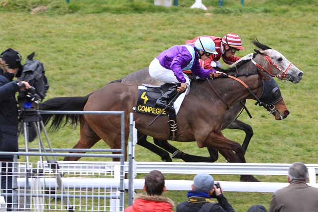 Photo d'arrivée de la course pmu PRIX DE MARGNY-LES-COMPIEGNE à COMPIEGNE le Lundi 21 mars 2016