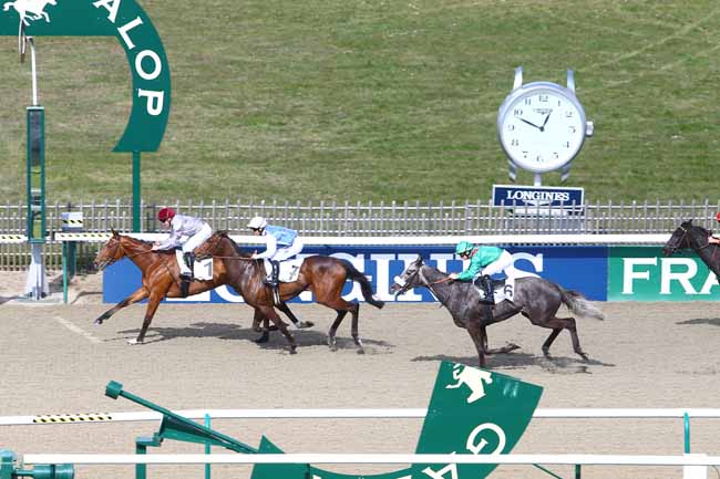 Photo d'arrivée de la course pmu PRIX TILBURY à CHANTILLY le Mardi 22 mars 2016