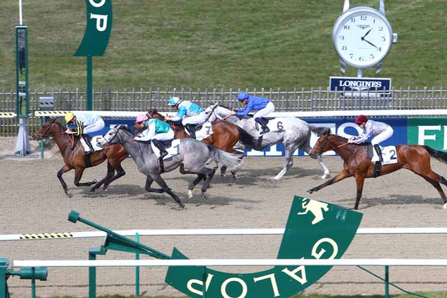 Photo d'arrivée de la course pmu PRIX TANDEM à CHANTILLY le Mardi 22 mars 2016