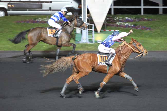 Photo d'arrivée de la course pmu PRIX DE LA VILLE DE MAURE-DE-BRETAGNE à PARIS-VINCENNES le Mardi 22 mars 2016