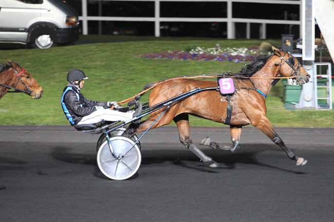 Photo d'arrivée de la course pmu PRIX LUTETIA à PARIS-VINCENNES le Mardi 22 mars 2016