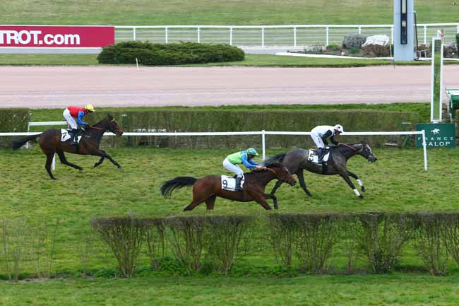 Photo d'arrivée de la course pmu PRIX JOHN CUNNINGTON à ENGHIEN le Mercredi 23 mars 2016