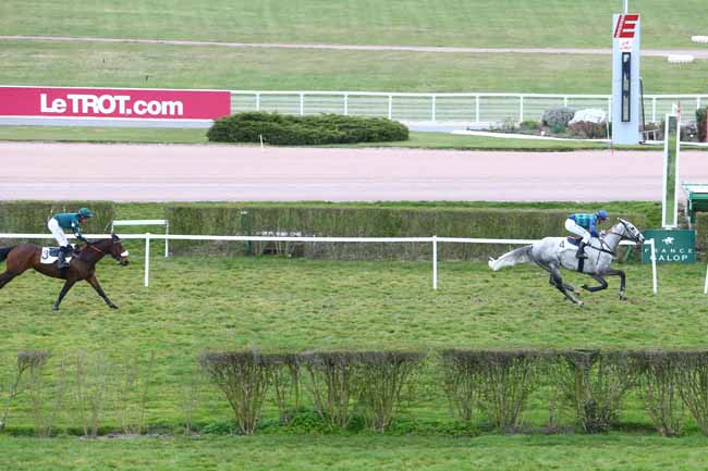 Photo d'arrivée de la course pmu PRIX OUARGLA à ENGHIEN le Mercredi 23 mars 2016
