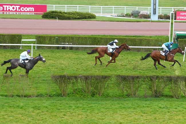 Photo d'arrivée de la course pmu PRIX DU MONT-DORE à ENGHIEN le Mercredi 30 mars 2016