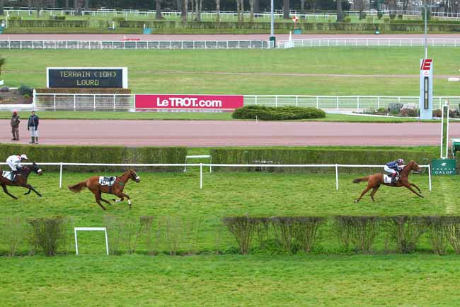 Photo d'arrivée de la course pmu PRIX DE DECIZE à ENGHIEN le Mercredi 30 mars 2016