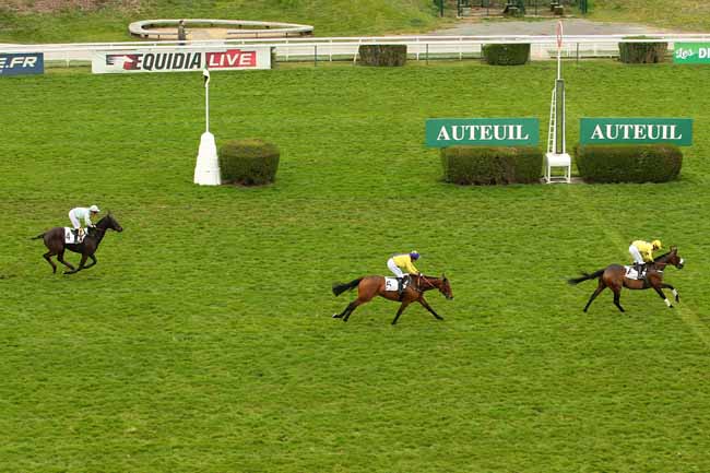 Photo d'arrivée de la course pmu PRIX AIR LANDAIS à AUTEUIL le Samedi 2 avril 2016