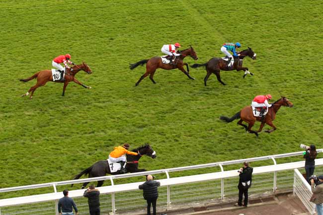 Photo d'arrivée de la course pmu PRIX GRANDAK à AUTEUIL le Vendredi 8 avril 2016