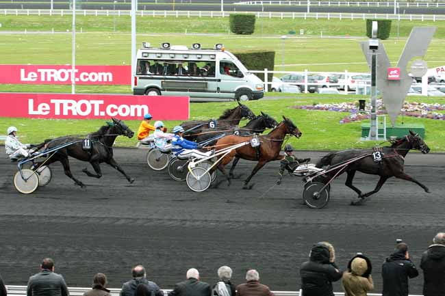 Photo d'arrivée de la course pmu PRIX DU TREPORT à PARIS-VINCENNES le Samedi 9 avril 2016