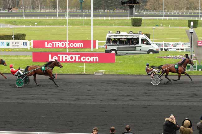 Photo d'arrivée de la course pmu PRIX D'AUBUSSON à PARIS-VINCENNES le Samedi 9 avril 2016