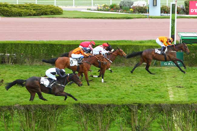 Photo d'arrivée de la course pmu PRIX ROSE OR NO à ENGHIEN le Mardi 12 avril 2016