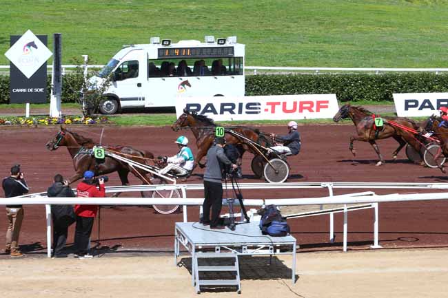 Photo d'arrivée de la course pmu PRIX DE BEAUMONT-DE-LOMAGNE à LYON LA SOIE le Mercredi 13 avril 2016