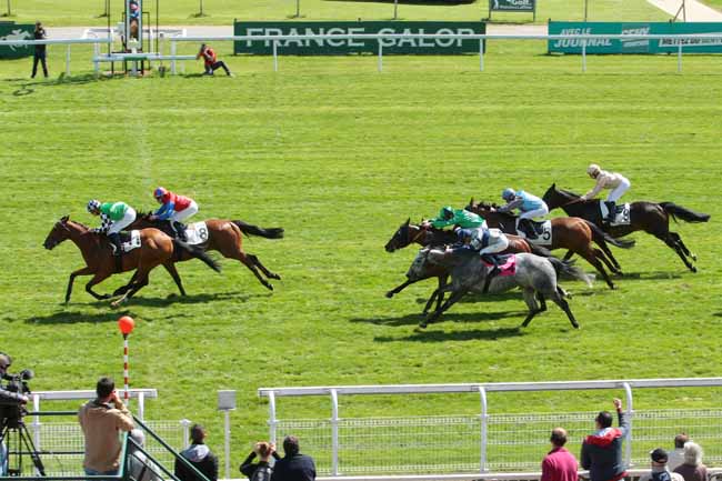 Photo d'arrivée de la course pmu PRIX DU HARAS ROYAL DE MEUDON à MAISONS-LAFFITTE le Mardi 19 avril 2016