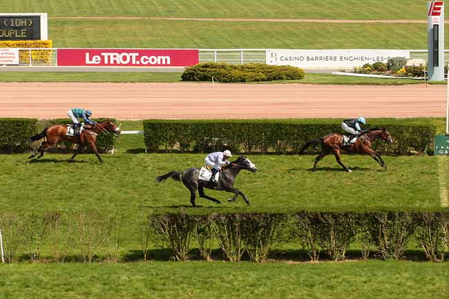 Photo d'arrivée de la course pmu PRIX DU CHER à ENGHIEN le Mercredi 20 avril 2016