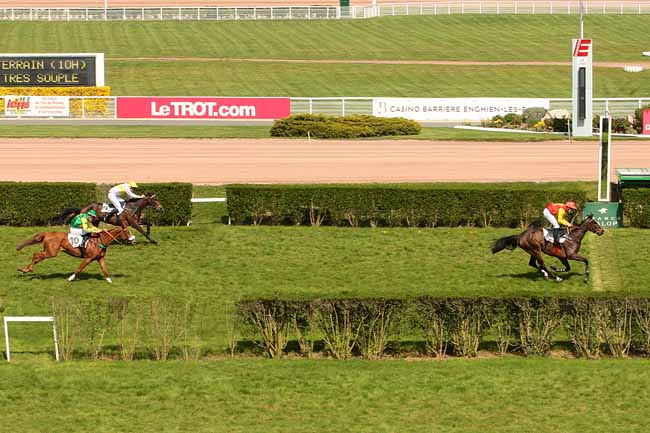 Photo d'arrivée de la course pmu PRIX LA BELLE FERRONNIERE à ENGHIEN le Mercredi 20 avril 2016