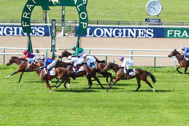 Photo d'arrivée de la course pmu PRIX DE FONTAINEBLEAU à CHANTILLY le Mercredi 20 avril 2016