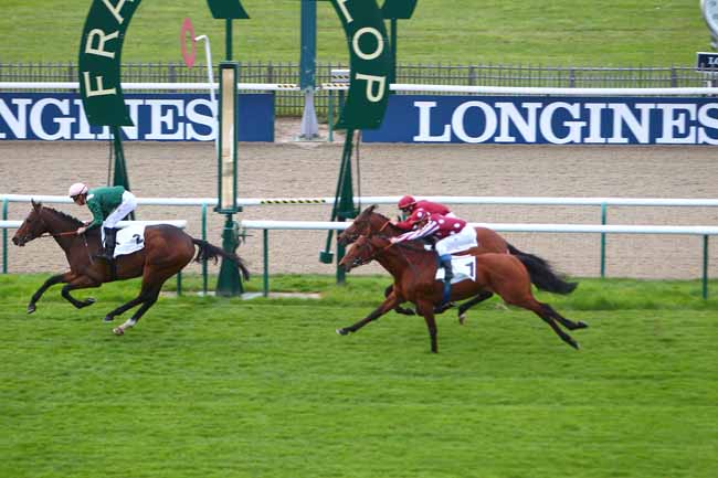 Photo d'arrivée de la course pmu PRIX DE VERNEUIL à CHANTILLY le Mercredi 20 avril 2016