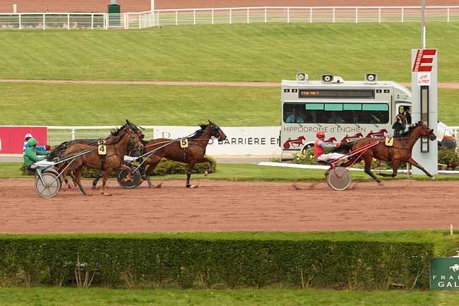 Photo d'arrivée de la course pmu PRIX DE LA PORTE DE SAINT-CLOUD à ENGHIEN le Jeudi 21 avril 2016