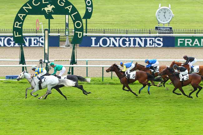 Photo d'arrivée de la course pmu PRIX DE BARBEVILLE à CHANTILLY le Dimanche 24 avril 2016