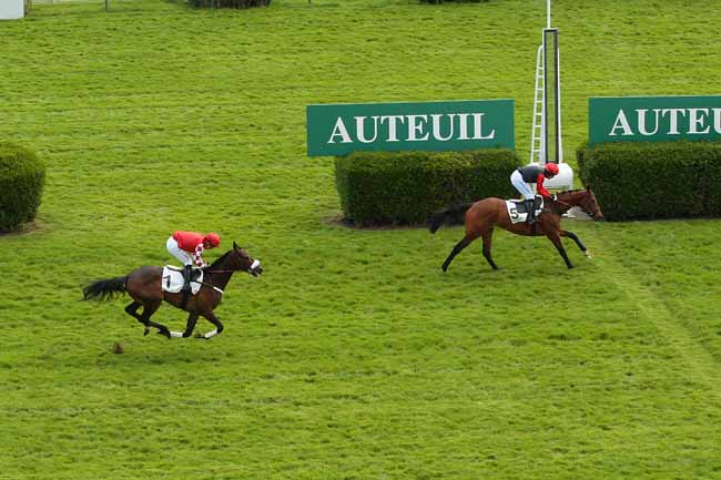 Photo d'arrivée de la course pmu PRIX RENE COUETIL à AUTEUIL le Mercredi 27 avril 2016