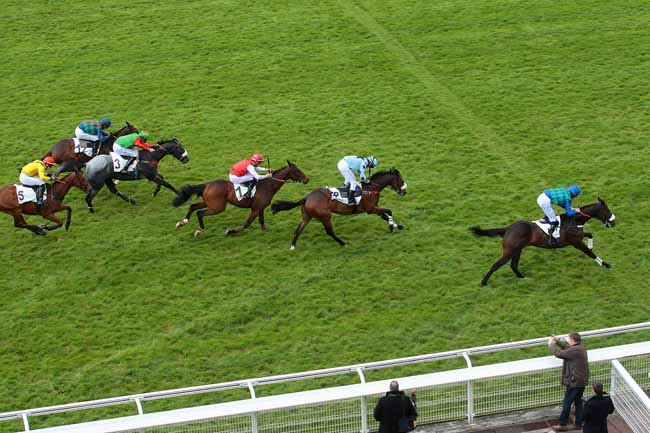 Photo d'arrivée de la course pmu PRIX GO AHEAD à AUTEUIL le Mercredi 27 avril 2016