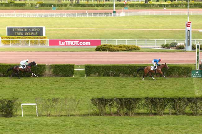 Photo d'arrivée de la course pmu PRIX DURTAIN à ENGHIEN le Mardi 3 mai 2016