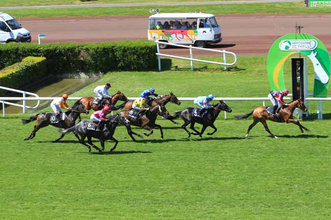 Photo d'arrivée de la course pmu PRIX JEAN MALLEN à LYON-PARILLY le Jeudi 5 mai 2016