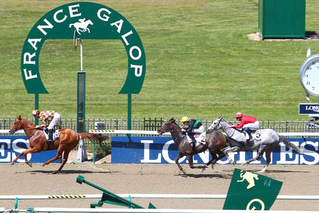 Photo d'arrivée de la course pmu PRIX DU BOIS DU GOUY à CHANTILLY le Vendredi 6 mai 2016