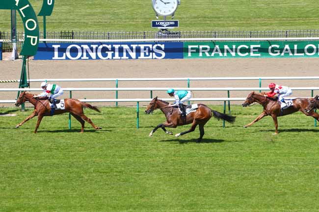 Photo d'arrivée de la course pmu PRIX DU PAVILLON DE MANSE à CHANTILLY le Vendredi 6 mai 2016