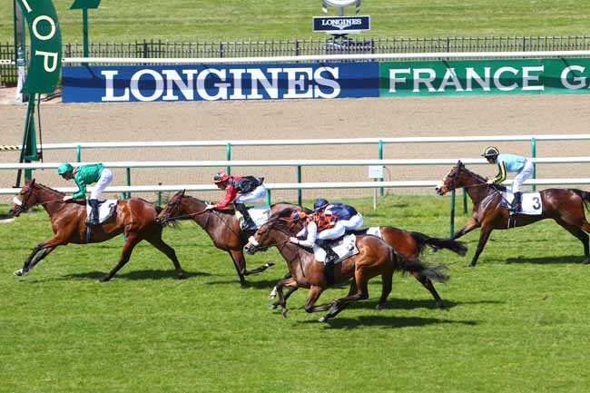 Photo d'arrivée de la course pmu PRIX MAURICE ZILBER - FONDS EUROPEEN DE L'ELEVAGE à CHANTILLY le Vendredi 6 mai 2016