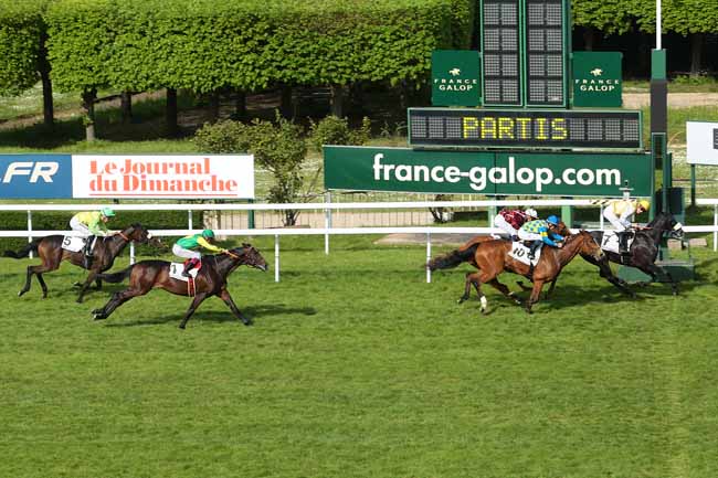 Photo d'arrivée de la course pmu PRIX DE SAINT-OUEN à SAINT-CLOUD le Dimanche 8 mai 2016