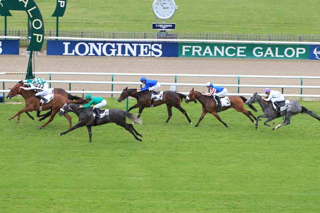Photo d'arrivée de la course pmu PRIX DE LA GRANGE AUX BELLES à CHANTILLY le Lundi 9 mai 2016
