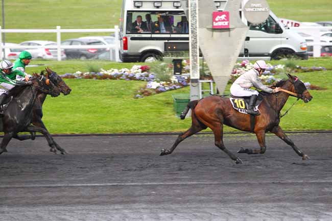 Photo d'arrivée de la course pmu PRIX ICLEA à PARIS-VINCENNES le Mardi 10 mai 2016