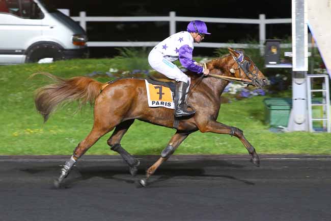 Photo d'arrivée de la course pmu PRIX NUWA à PARIS-VINCENNES le Vendredi 13 mai 2016