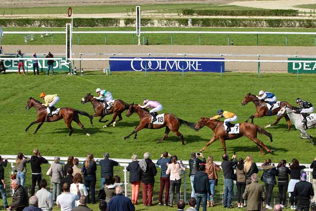 Photo d'arrivée de la course pmu PRIX DE GLAGNY à DEAUVILLE le Lundi 16 mai 2016