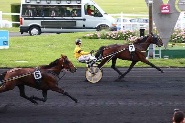 Photo d'arrivée de la course pmu PRIX DEJANIRA à PARIS-VINCENNES le Vendredi 20 mai 2016