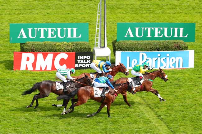 Photo d'arrivée de la course pmu PRIX ARISTOTE à AUTEUIL le Samedi 21 mai 2016
