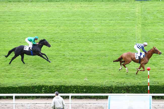 Photo d'arrivée de la course pmu PRIX DE PONTARME à SAINT-CLOUD le Lundi 23 mai 2016