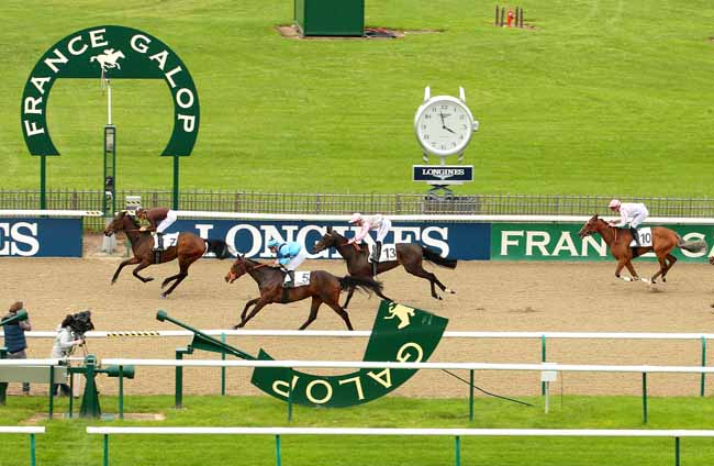 Photo d'arrivée de la course pmu PRIX DU LUXEMBOURG à CHANTILLY le Mardi 24 mai 2016