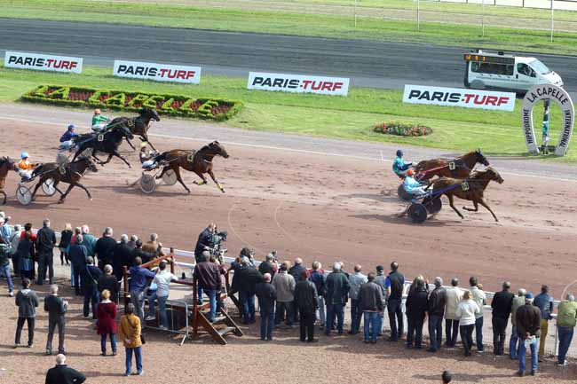 Photo d'arrivée de la course pmu PRIX DUPONT RESTAURATION à LA CAPELLE le Mercredi 25 mai 2016