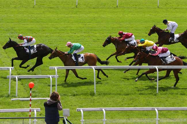 Photo d'arrivée de la course pmu PRIX MA BICHE à MAISONS-LAFFITTE le Mercredi 25 mai 2016