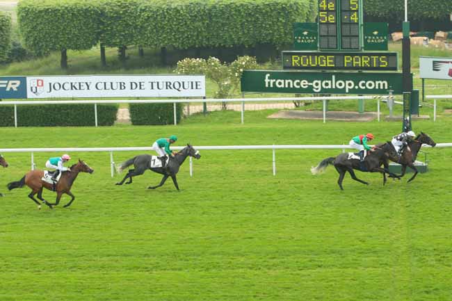 Photo d'arrivée de la course pmu PRIX CORRIDA à SAINT-CLOUD le Dimanche 29 mai 2016