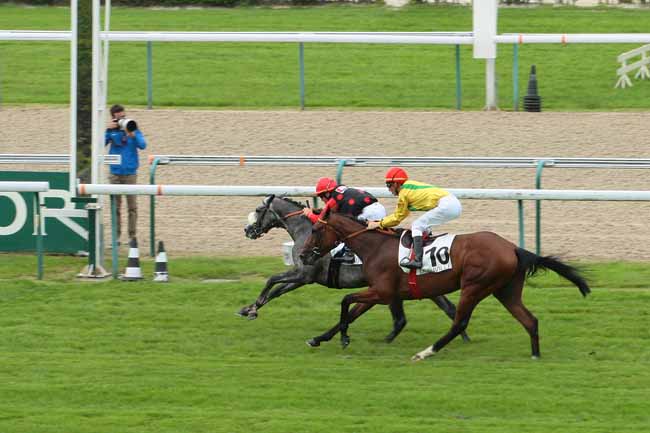 Photo d'arrivée de la course pmu PRIX DU PRE SAINT-GERVAIS à DEAUVILLE le Samedi 4 juin 2016
