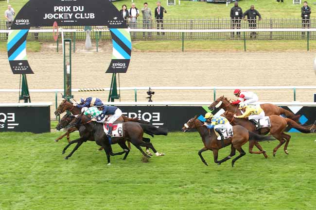 Photo d'arrivée de la course pmu PRIX DU BOIS BRANDIN à CHANTILLY le Dimanche 5 juin 2016